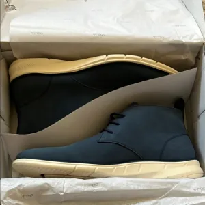🌸 - Aldo Men's Blue Chukka Boots