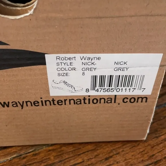 - Euc Robert Wayne shoes NICK size 8 gray color