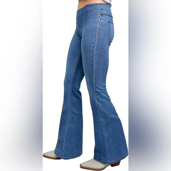 🧡 Free People We the Free Penny Gummy Pull-On Flare Jeans Echo Blue