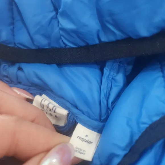 [ GAP KIDS] boys size Small,  blue zip up hooded prima loft down coat.