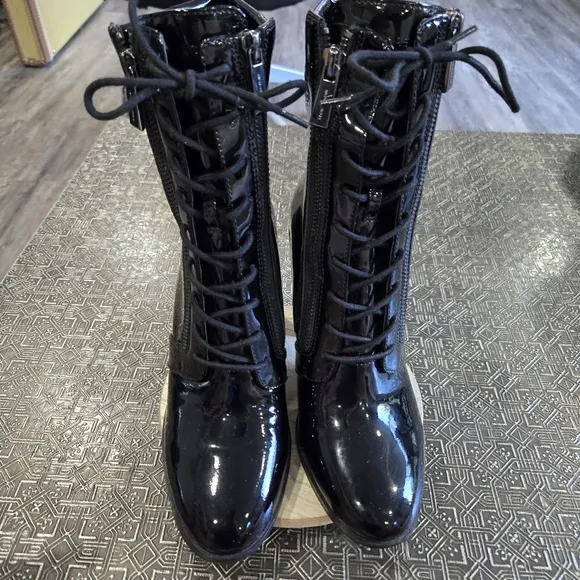 🐢 MICHAEL MICHAEL KORS Rosario Lace-up Bootie In Black Patent Leather