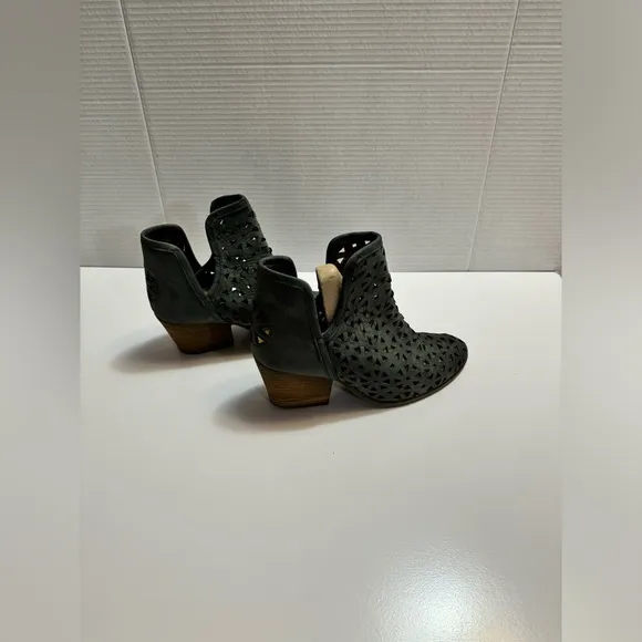 - Musse &amp; Cloud Shoes