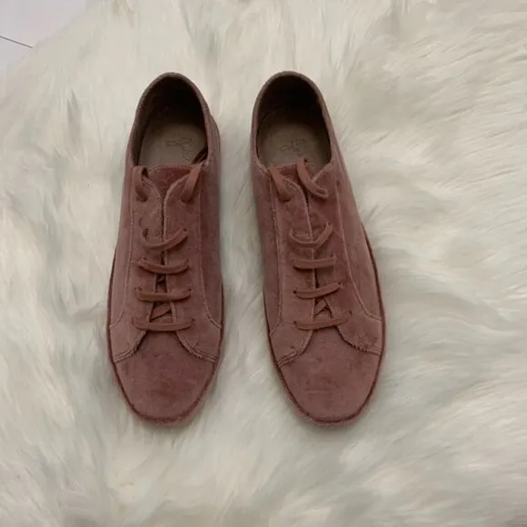 - New Joie DarylLight Mauve Velvet Sneakers