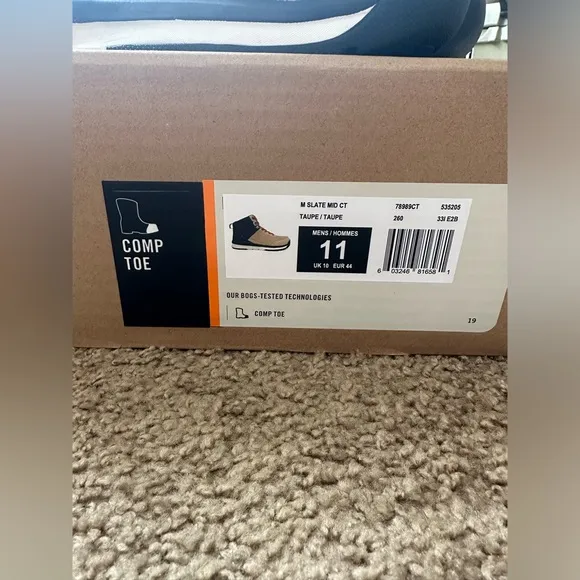 - NIB BOGS Slate Mid Ct Boots