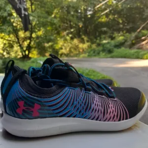 - Under xfininity 2 running shoes 5y euc!