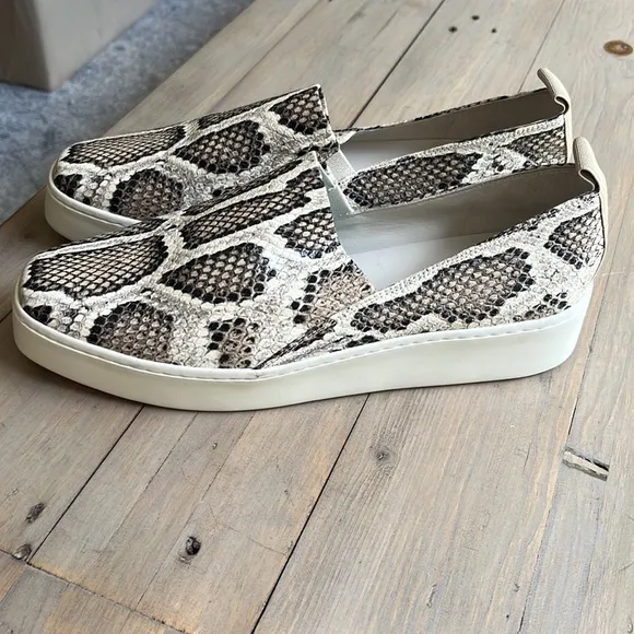 🆕 Vince Saxon 2 Snakeskin Leather Platform Slip On Sneakers Size 9