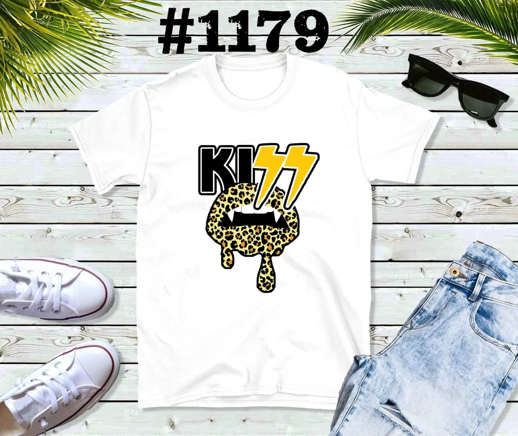 #1179 Kiss Leopard Lips Fangs