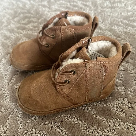 1218 months Bundle UGG Baby Neumel Boots&amp;Stonz Willow Shoes Slippers