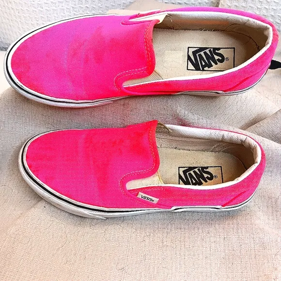 2 - VANS PINK Slip on sneakers skateboarding shoes Size 8.5. B2