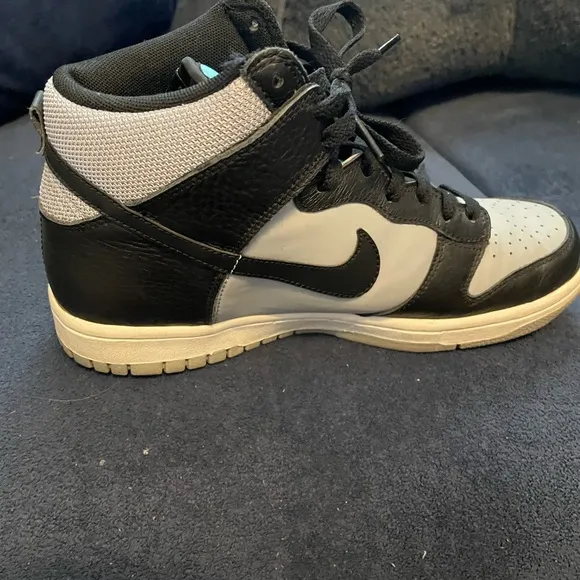 7Y Nike WAS grey and blue high top sneakers. Gray condition!!