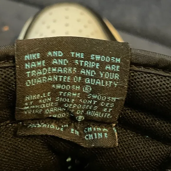 7Y Nike WAS grey and blue high top sneakers. Gray condition!!