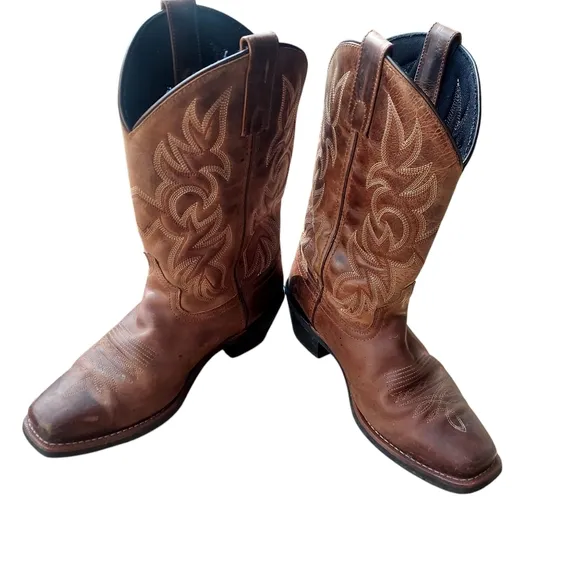 8d Laredo Brown Boots