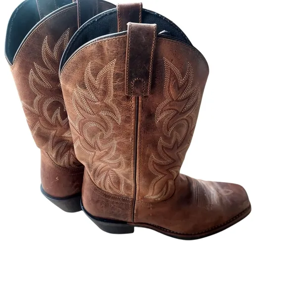 8d Laredo Brown Boots