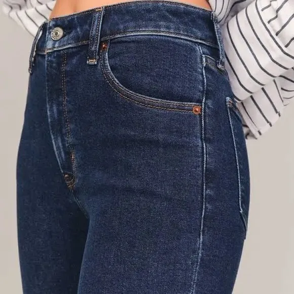 Abercrombie &amp; Fitch The Skinny High Rise Jeans - 30/10 Short