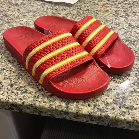 Adidas Adilette Slides Sandals Shoes new GX9899 Made in Italy Mens Size 11