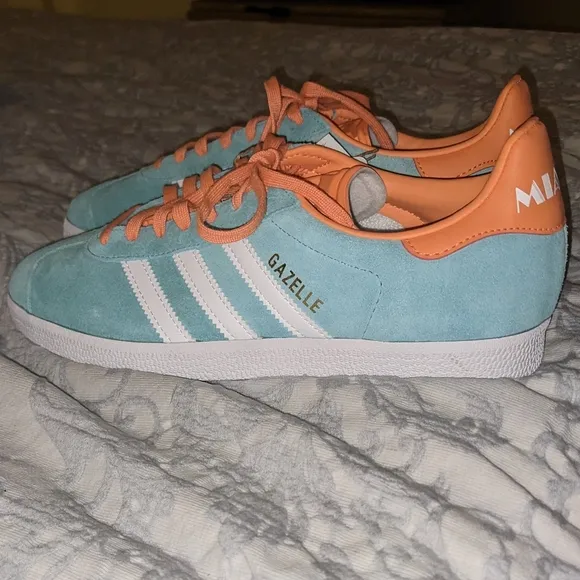 Adidas Gazelle Miami CF Women's sz 8 Euro 39.5 Men's &amp; Kids 6.5 in Mint Suede