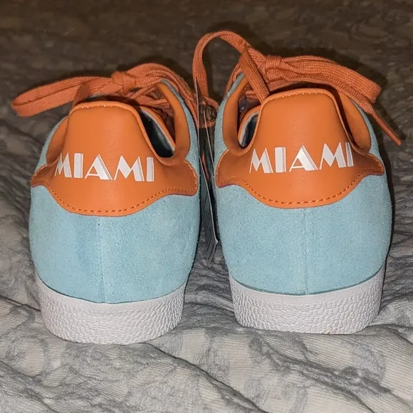 Adidas Gazelle Miami CF Women's sz 8 Euro 39.5 Men's &amp; Kids 6.5 in Mint Suede