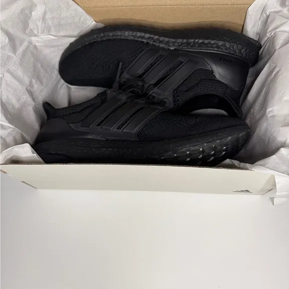 Adidas Men’s UltraBoost 1.0 DNA Shoes size 8.5