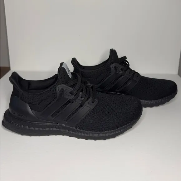 Adidas Men’s UltraBoost 1.0 DNA Shoes size 8.5