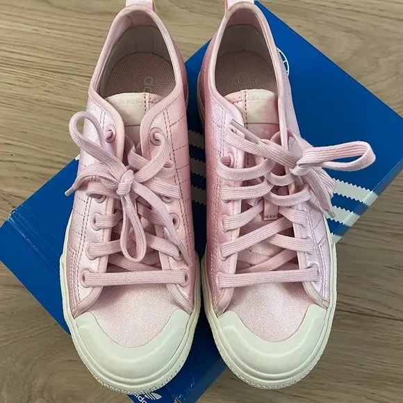 Adidas Nizza platform sneakers
