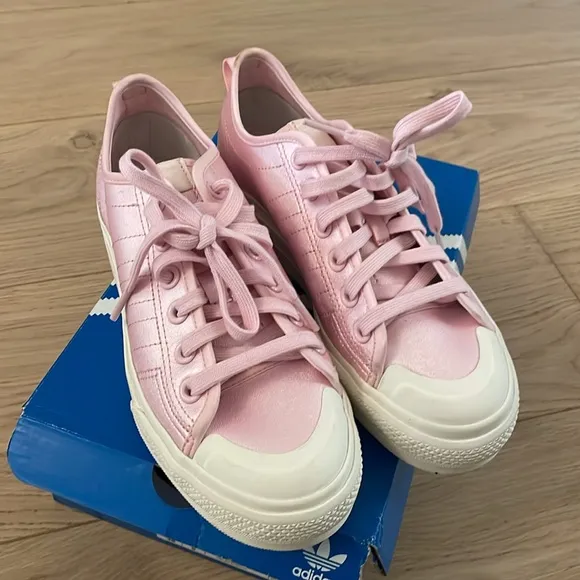 Adidas Nizza platform sneakers