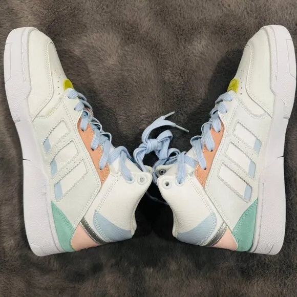 adidas women high top sneakers size 6