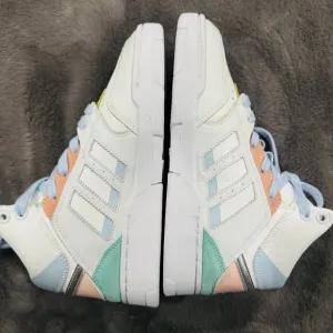 adidas women high top sneakers size 6