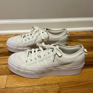 Adidas Women’s Nizza Platform White Lace Up Sneakers (Size 11)