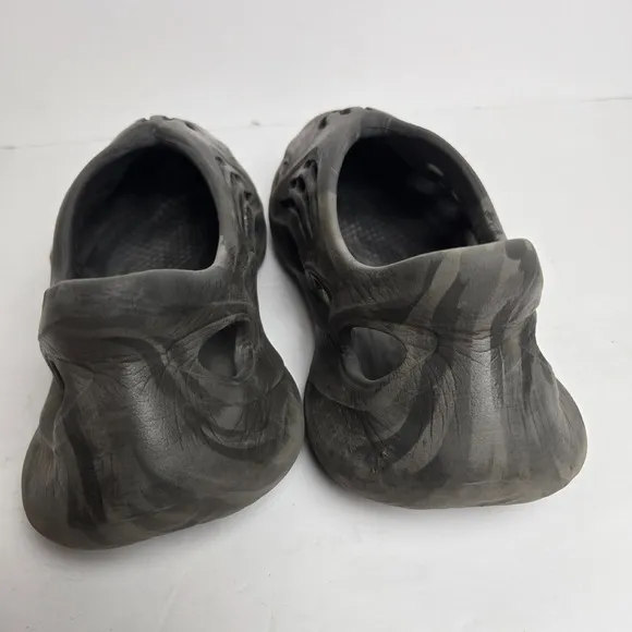 Adidas Yeezy Foam RNR Slip-On Shoes in Gray Camo US Men's Size 9