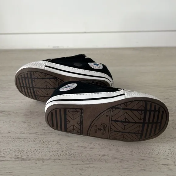 Adorable white and black Baby Converse Chuck Taylor All Star Cribster Sneakers