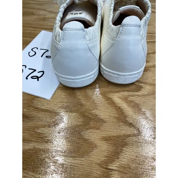 AGL Suzie Sneaker 10 Ivory Leather Lace Up Low Top Walking Comfort Shoes S72