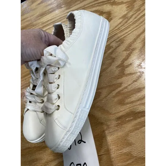 AGL Suzie Sneaker 10 Ivory Leather Lace Up Low Top Walking Comfort Shoes S72