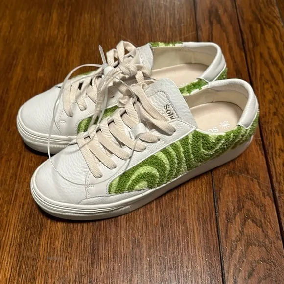 Aikido’s Ibiza Platform Psychedelic Spiral Sneakers in Forest Green size 7.5