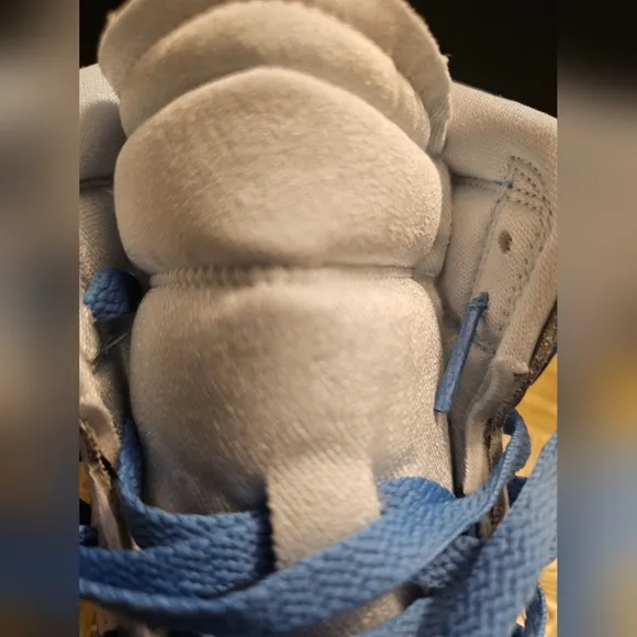 AIR JORDAN 1 High-Top Sneakers
