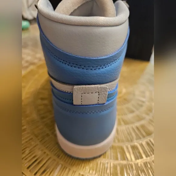 AIR JORDAN 1 High-Top Sneakers