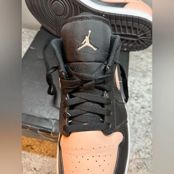 Air Jordan 1 Low Black and Light Pink