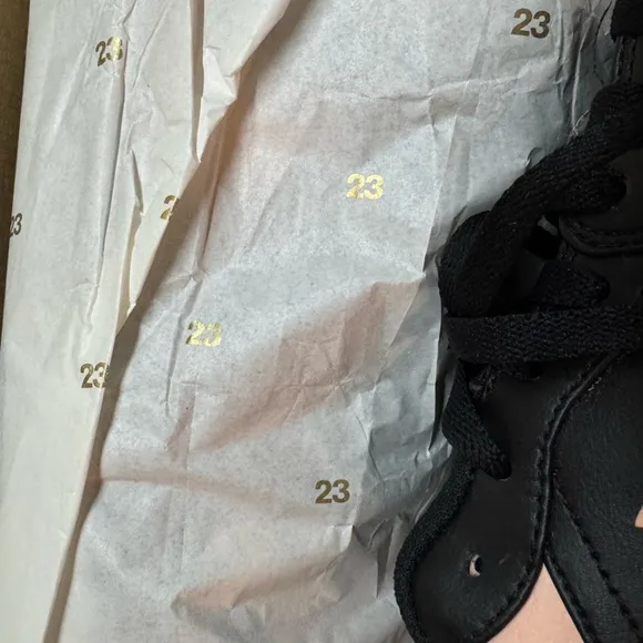 Air Jordan 1 Low Black and Light Pink