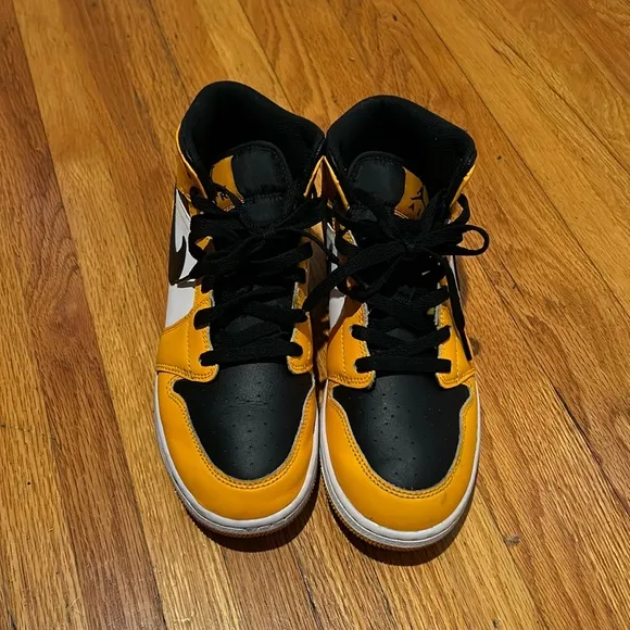Air Jordan size 7 youth