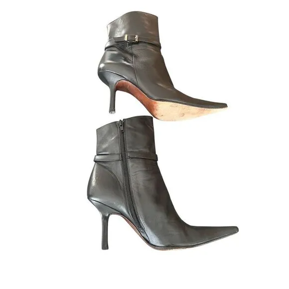 Albert Nipon black leather Boots Shoes Size 8.5