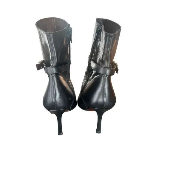 Albert Nipon black leather Boots Shoes Size 8.5
