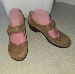 Alegria Ella Desert Essence Tan Suede Mary Jane Shoes size 9/39