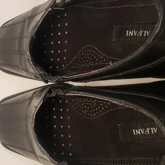 Alfani mens black leather slip on dress shoes,size 10.5