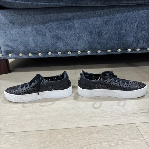 Alice   Olivia Platform Leather Sneakers