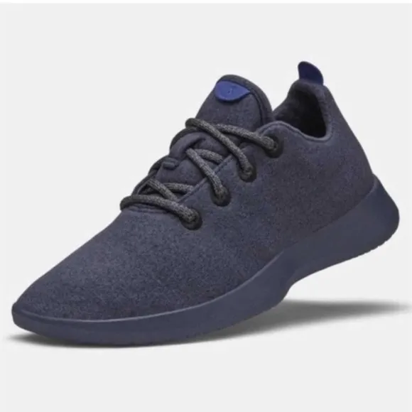 Allbirds X Outdoor Voices Wool Runners in Navy