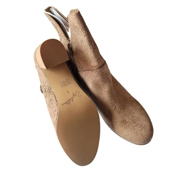 ANTHROPOLOGIE BOOTIES TAUPE SUEDE ANKLE BOOT NEW NIB 7 SEYCHELLES SHOES TEXTURED