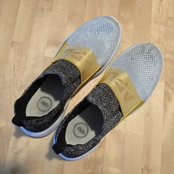 APL Techloom Bliss Knit Running Shoes Size 9.5