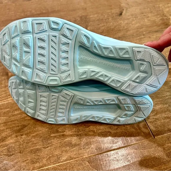 APL Women’s TechLoom Bliss Shoes Blue Orange Size 8 Brand New