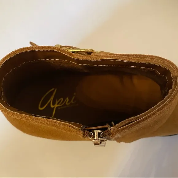 APRI NEW BOOTS ANKLE BOOTIE TAN BROWN SUEDE GALANT SHOES Size 7.5