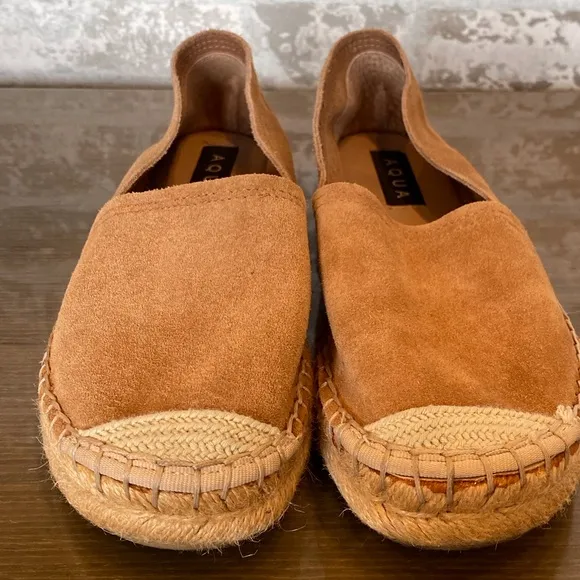 Aqua eather slip on Sz 5