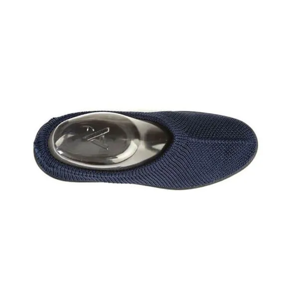 ARCOPEDICO Women’s Softs 09/1061 Navy Knit Slip-Ons in the Size 41 EU/9.5-10 US